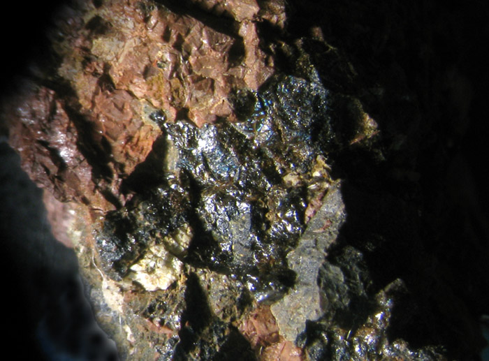 massive pyrochlore